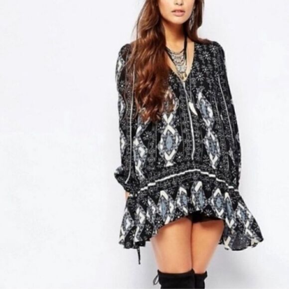 Free People Down By The Bay Tunic V-Neck Long Sleeves Navy Combo sz XS X-Small - Picture 1 of 6
